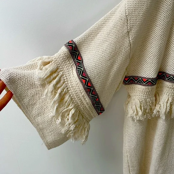 H&M Coachella Cadigan Kimono poncho Cream Knit Embroidered Fringe Sleeve Boho L - Picture 2 of 9